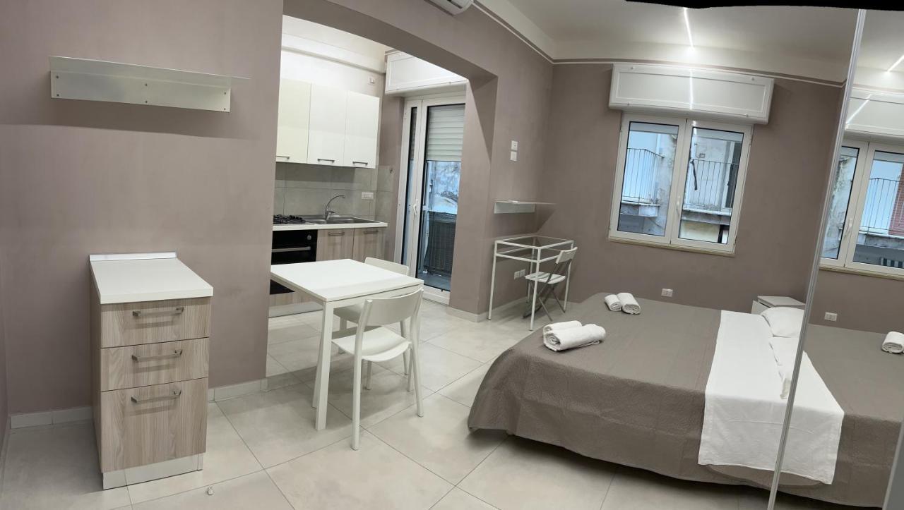 Camelia Home Suite - Napoli Buitenkant foto