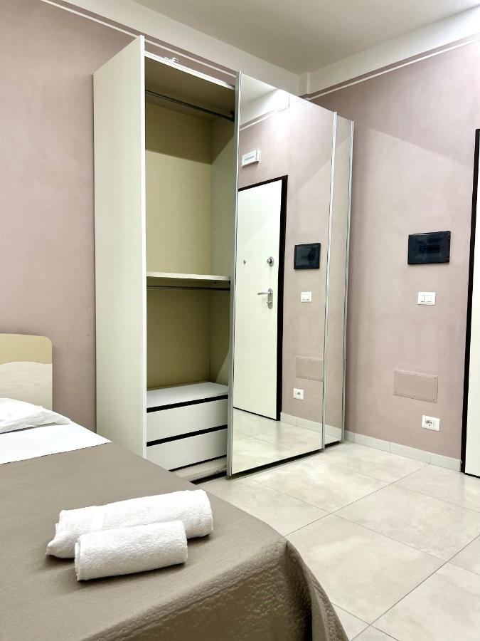 Camelia Home Suite - Napoli Buitenkant foto